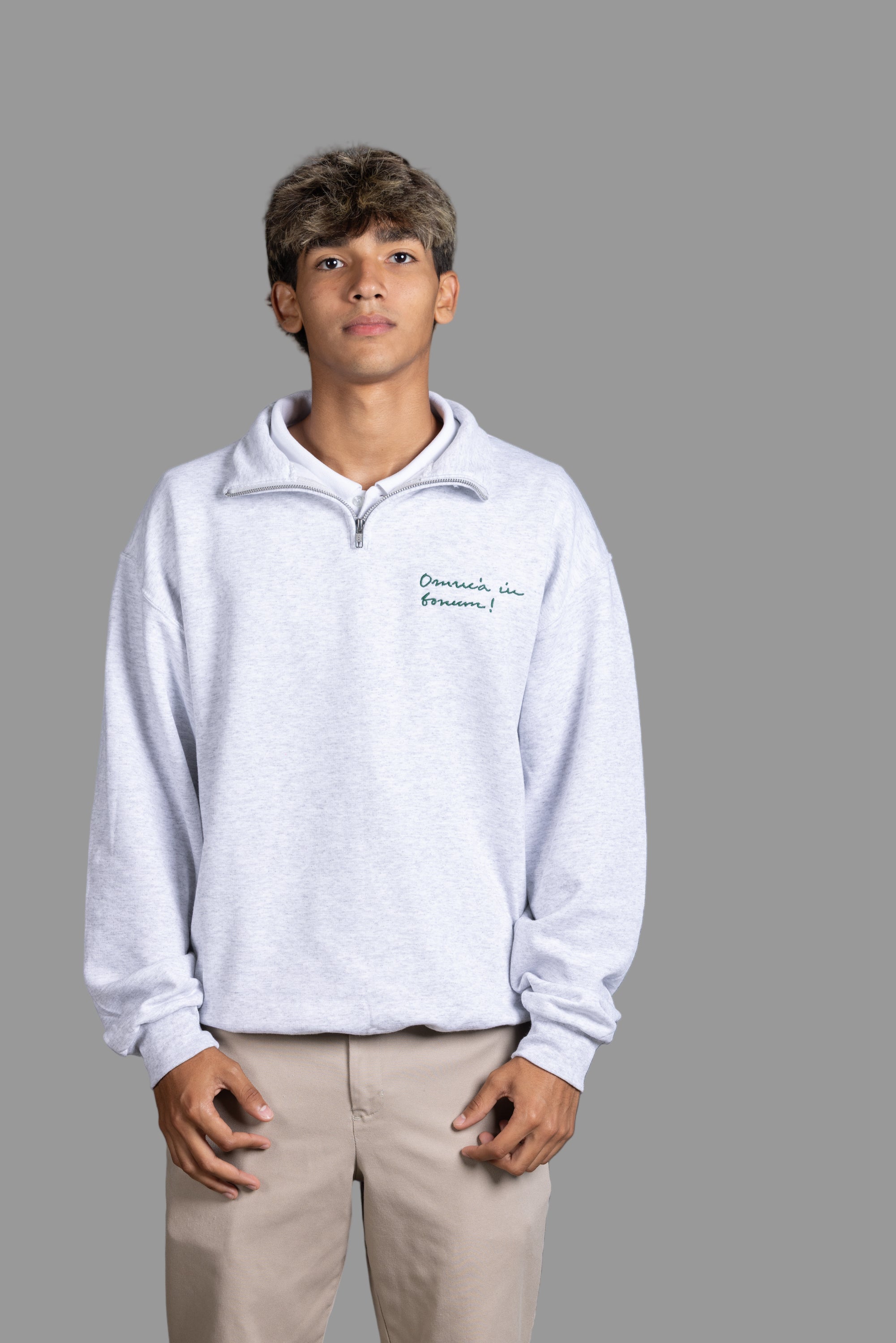 Omnia in Bonum - 1/4 Zipper Sweatshirt  Small Logo